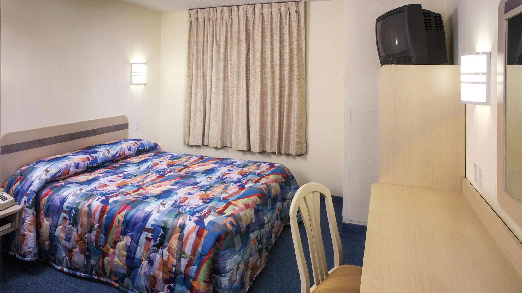 Motel 6-Oriskany, NY Eksteriør bilde